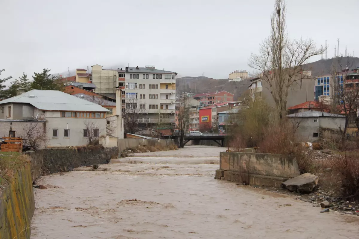 Oltu Çayı Coştu