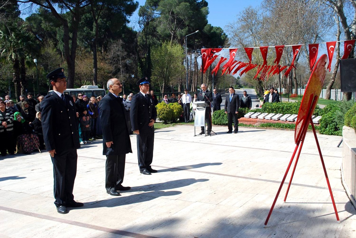 18 Mart Şehitler Günü ve Çanaklale Deniz Zaferi\'nin Yıl Dönümü