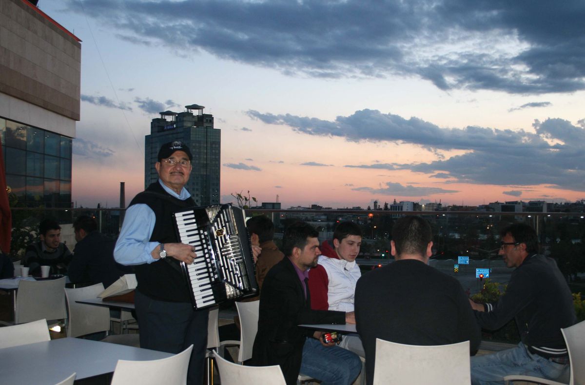 Akordiyon Dinletisiyle "Bahar" Coşkusu