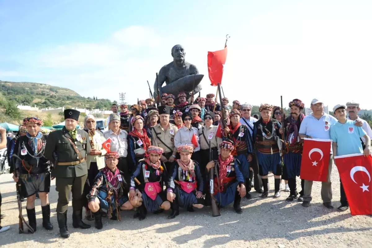 Aydınlılar Çanakkale Şehitlerini Unutmadı