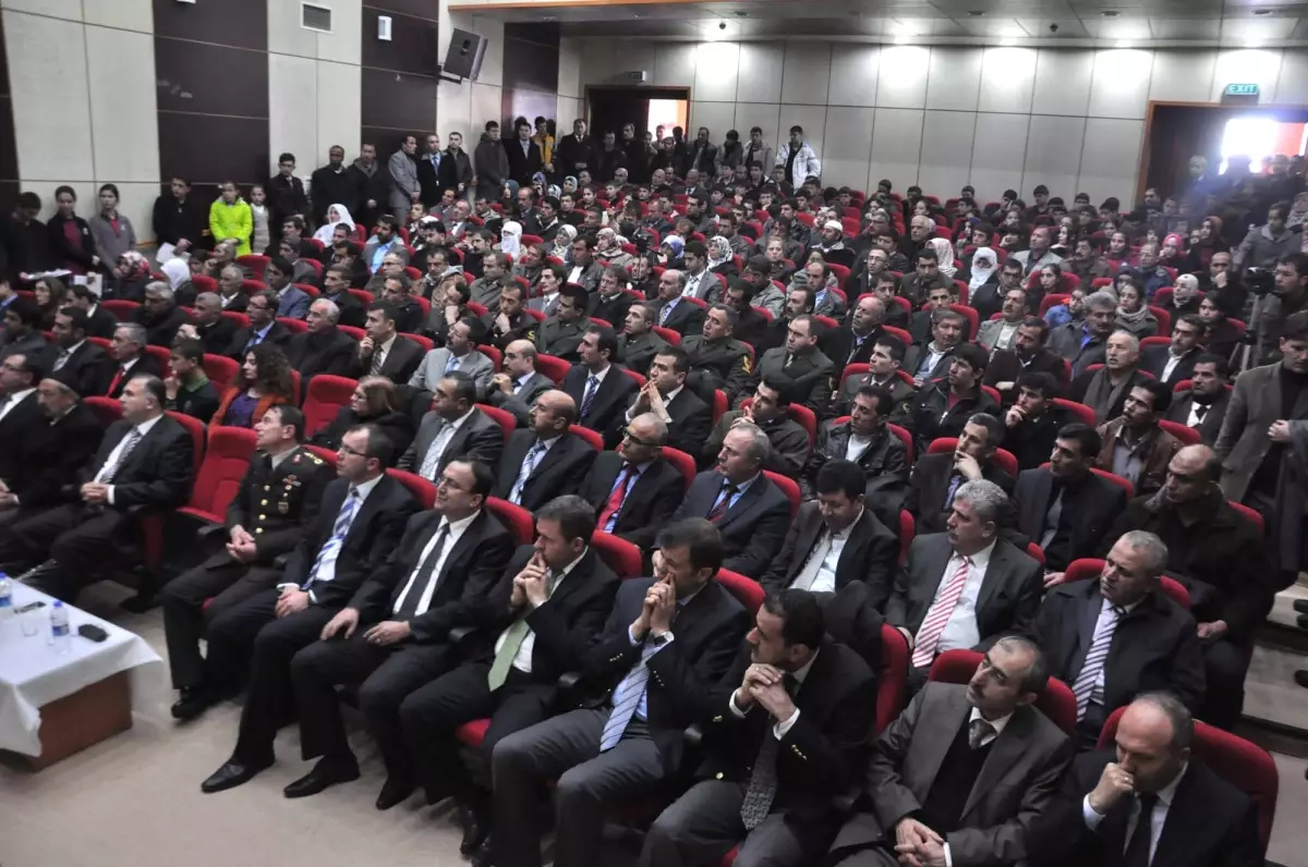 Beü\'de "18 Mart Şehitleri Anma" Konferansı