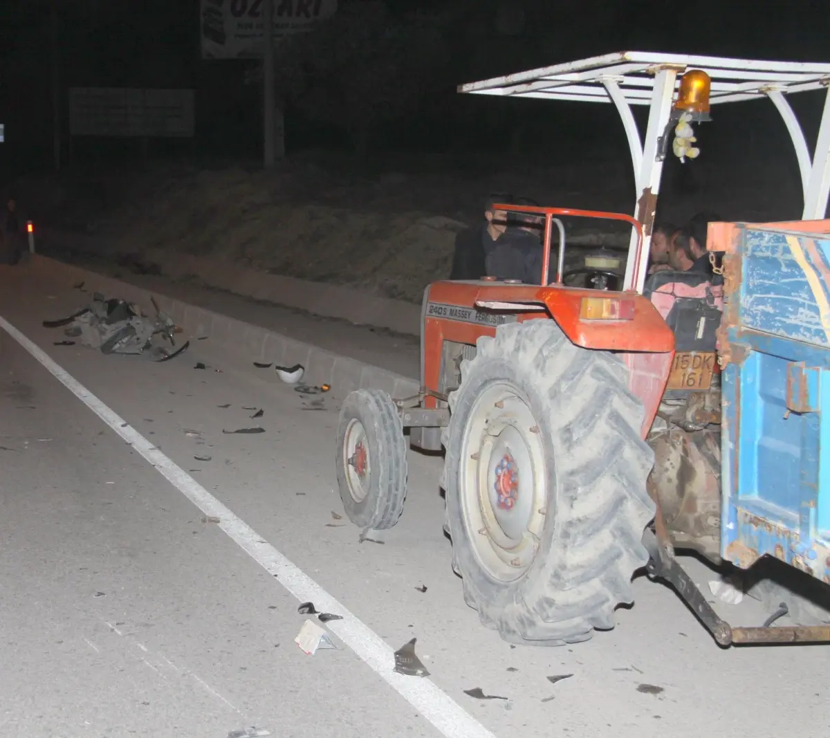 Burdur\'da Motosiklet Traktöre Çarptı: 1 Ölü