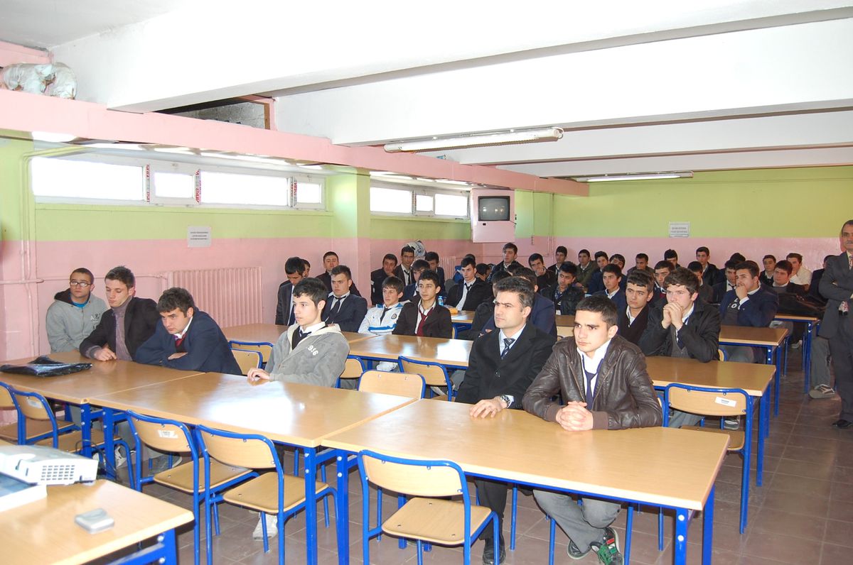 Çaycuma\'da İşkur\'dan Lise Öğrencilerine Seminer