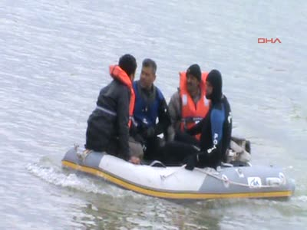 Çorum 21 Balık Adam Üç Gündür Kayıp Balıkçı Kadını Arıyor 21 Balık Adam Üç Gündür Kayıp Balıkçı...
