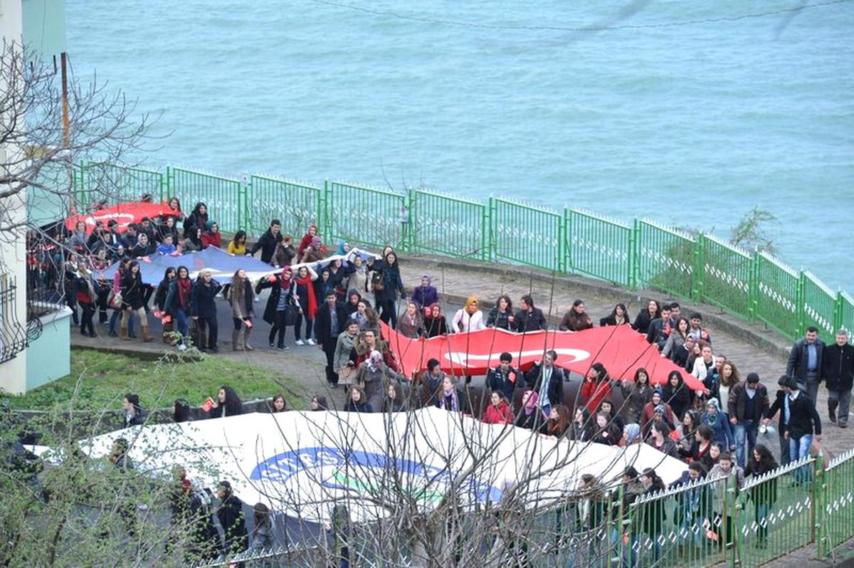 Giresun Üniversitesi Öğrencileri 18 Mart Çanakkale Zaferi ve Şehitleri Anma Günü Münasebetiyle...