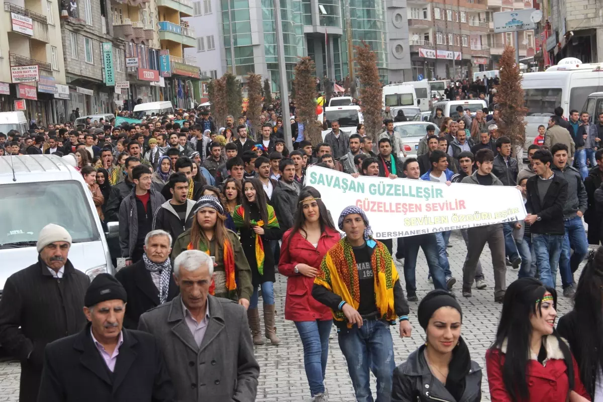 Hakkari'de Nevruz Kutlamaları Başladı