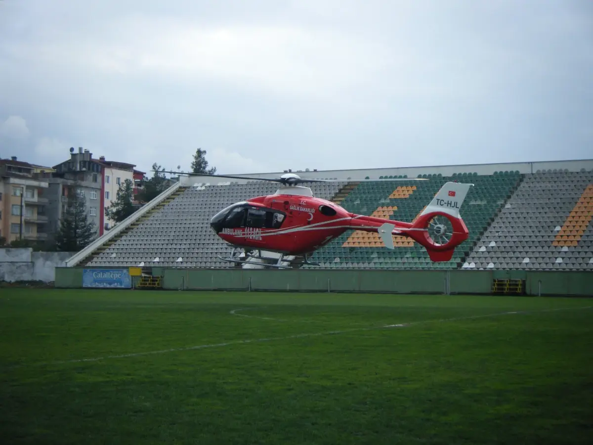 Kalça Kemiği Kırılan Hastanın İmdadına Ambulans Helikopter Yetişti