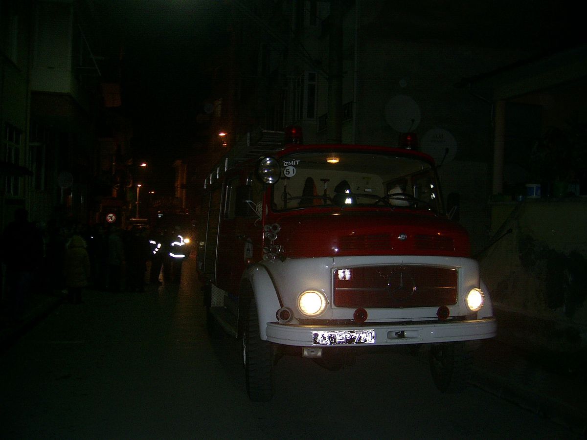 Karamürsel\'de Yangın Paniği
