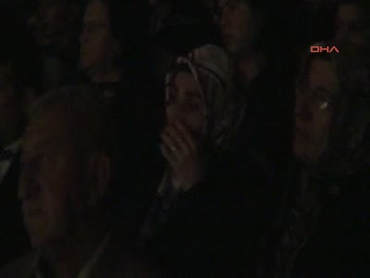 Osmaniye\'de Şehit Annesinden Protesto
