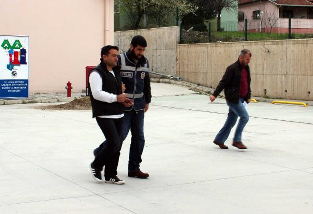 Adapazarı\'ndı 2 Uyuşturucu Satıcısı Yakalandı
