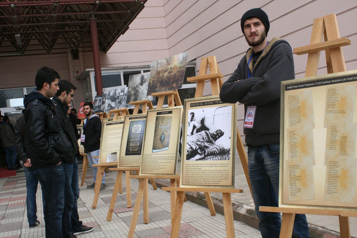 Ak Gençlerden Anma Programı