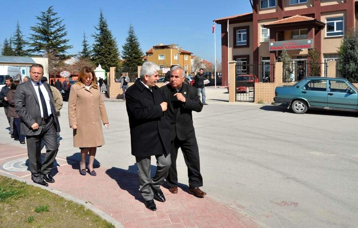 AK Parti\'den Mahalle Ziyaretleri