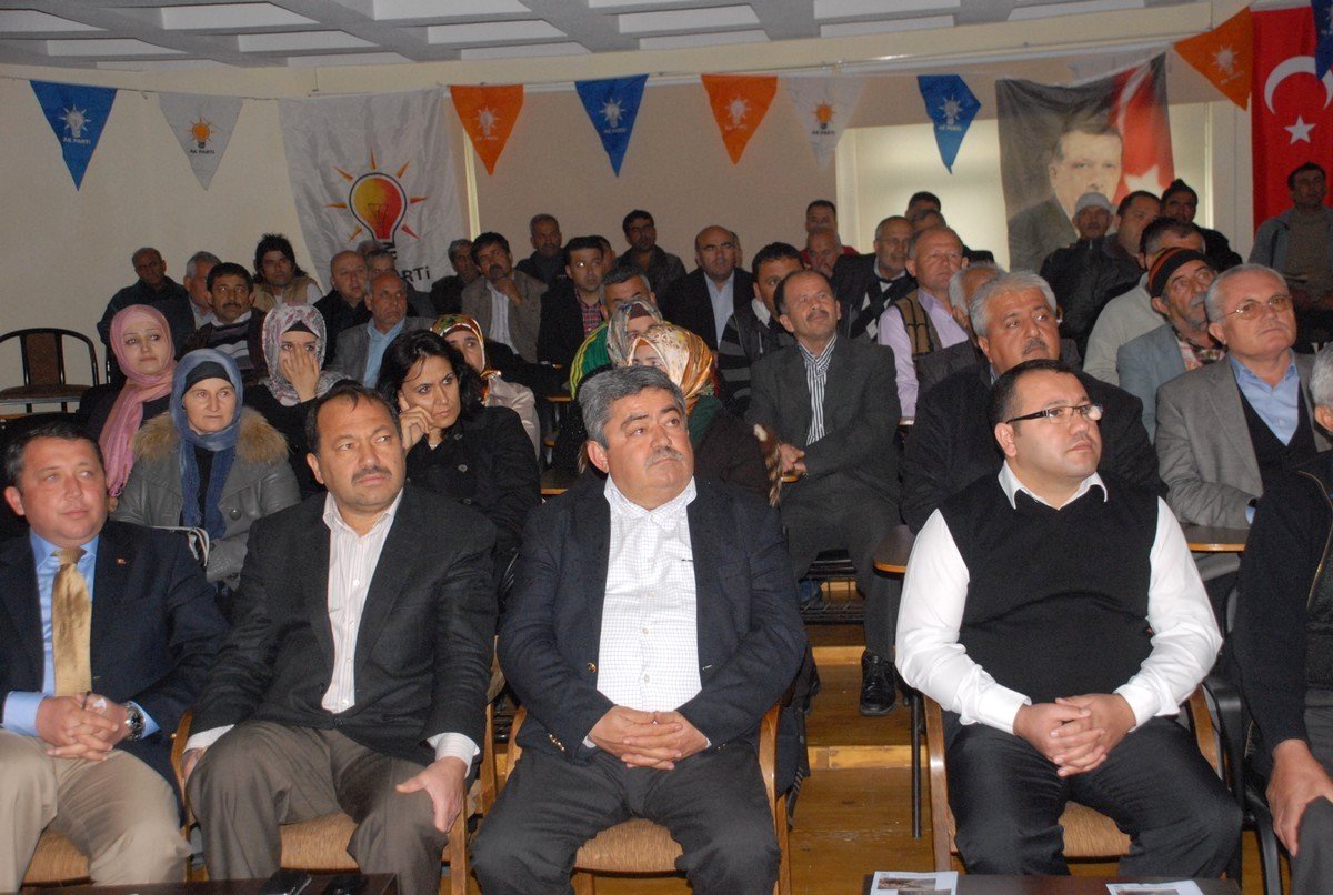 AK Parti\'li Türkan, "Kimseden Gocunmuyoruz"