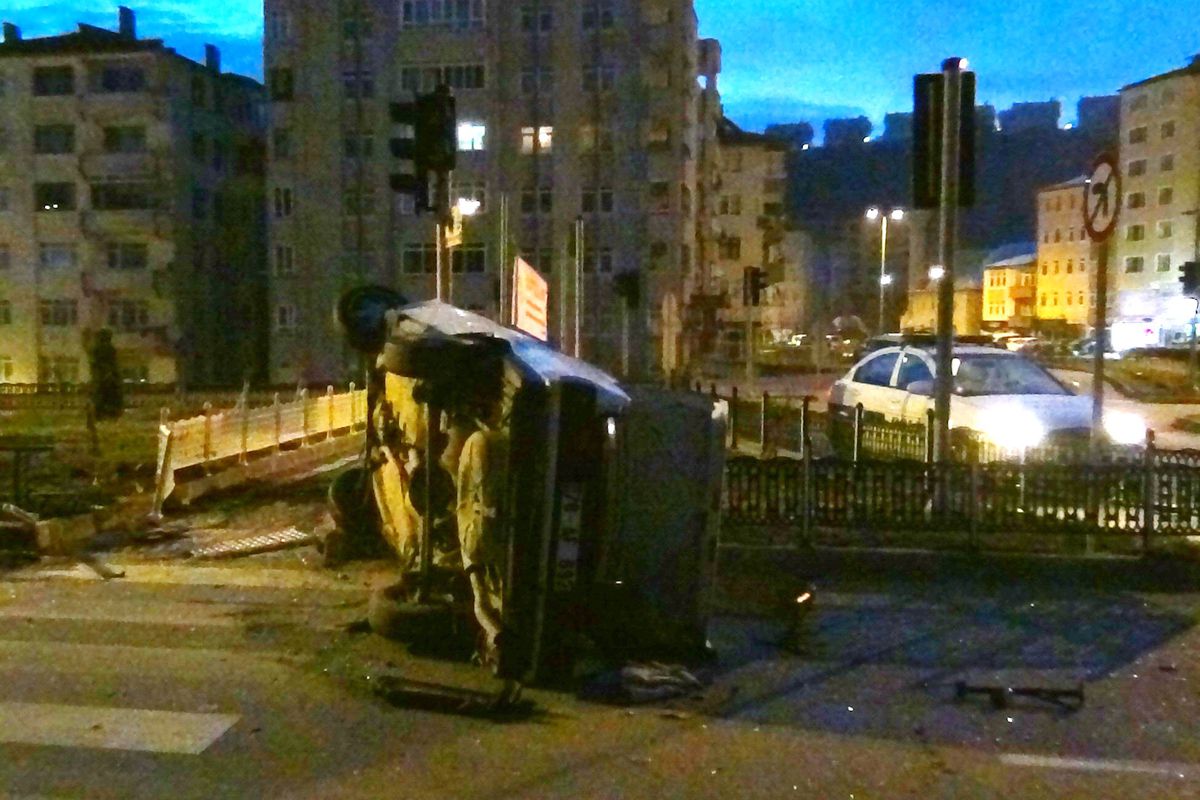 Alkol Şişede Durduğu Gibi Durmadı: 2 Yaralı