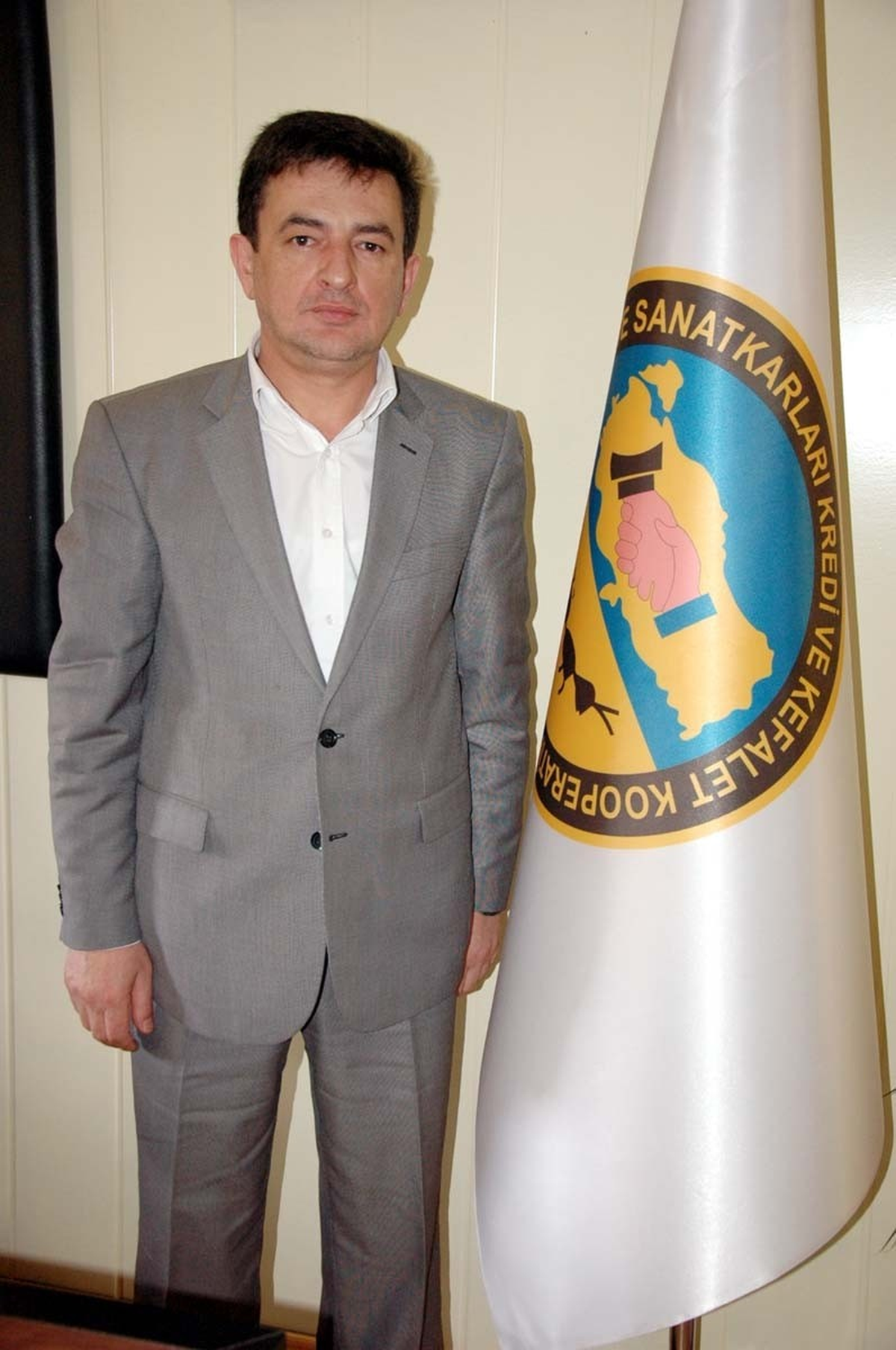 Altıntaş Esnaf ve Sanatkarlar Kredi Kefalet Kooperatifi Başkanı Nadir Ertaş;