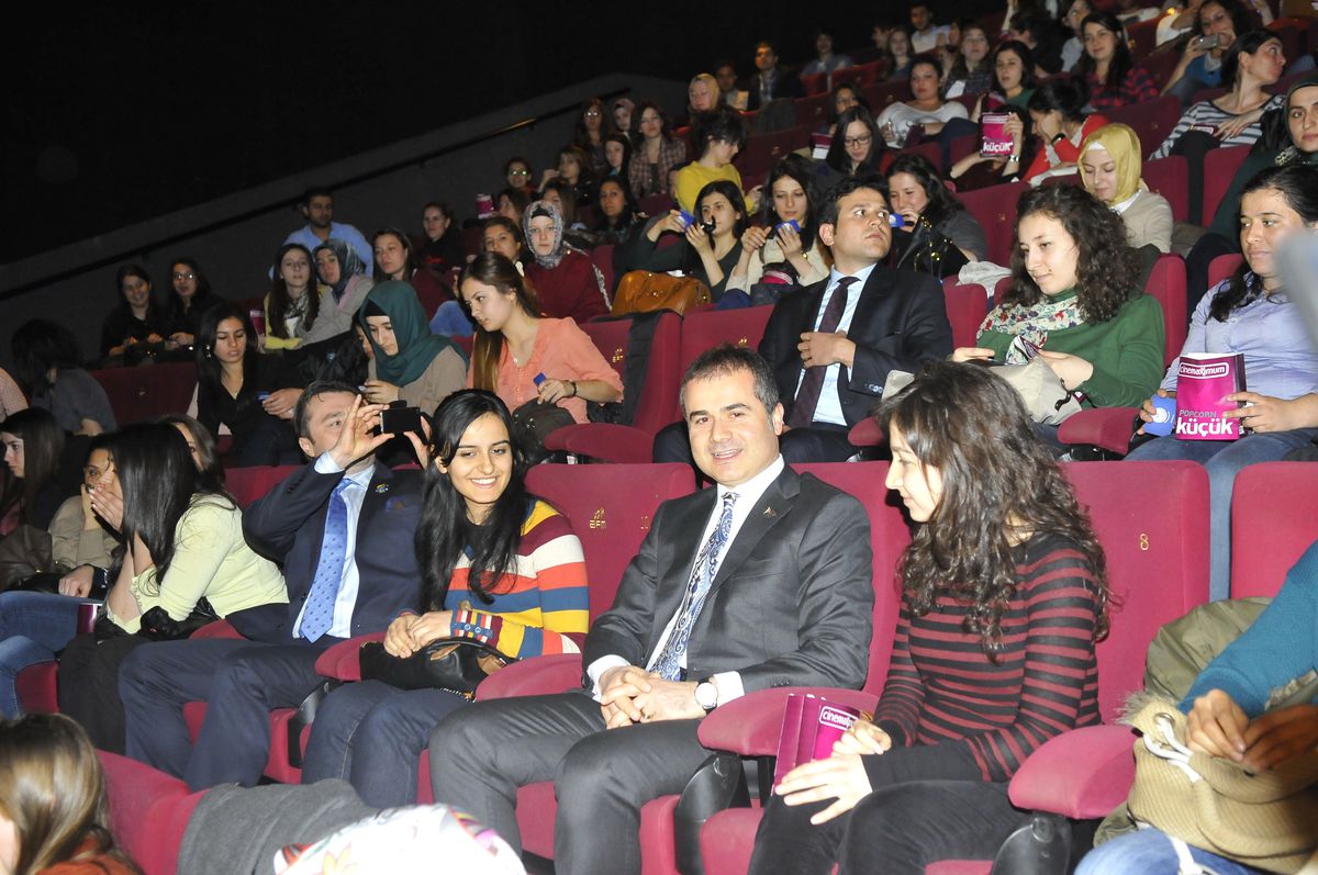 Bakan Kılıç, Üniversitelilerle 'Eve Dönüş: Sarıkamış 1915' Filmini İzledi