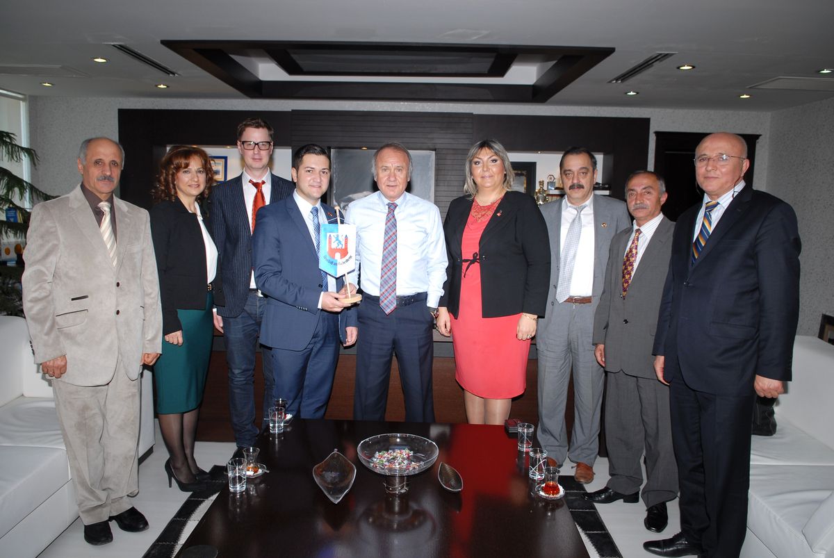 Başkan Evcilmen\'e Alman Parlamenterden Ziyaret