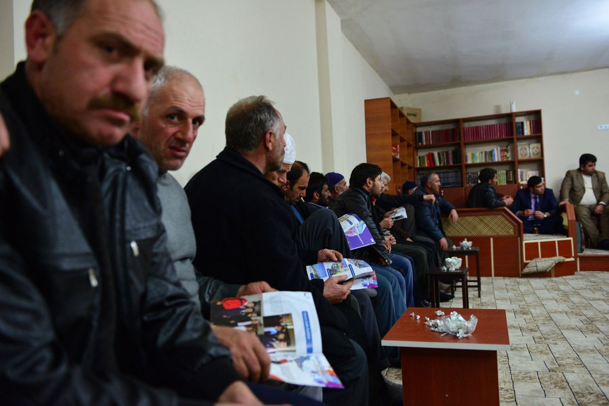 Başkan Korkut, Güzelova Mahallesi Sakinlerini Dinledi