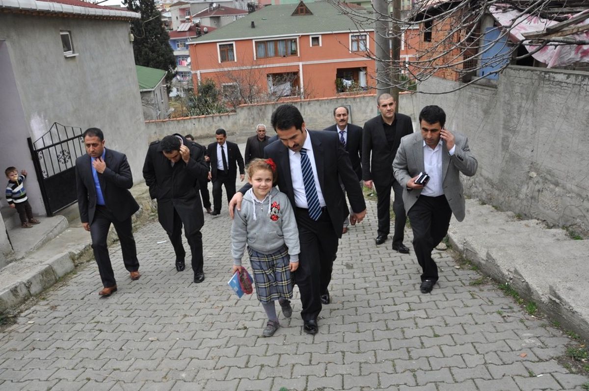 Başkan Yaman Kayapınar Mahallesini Gezdi