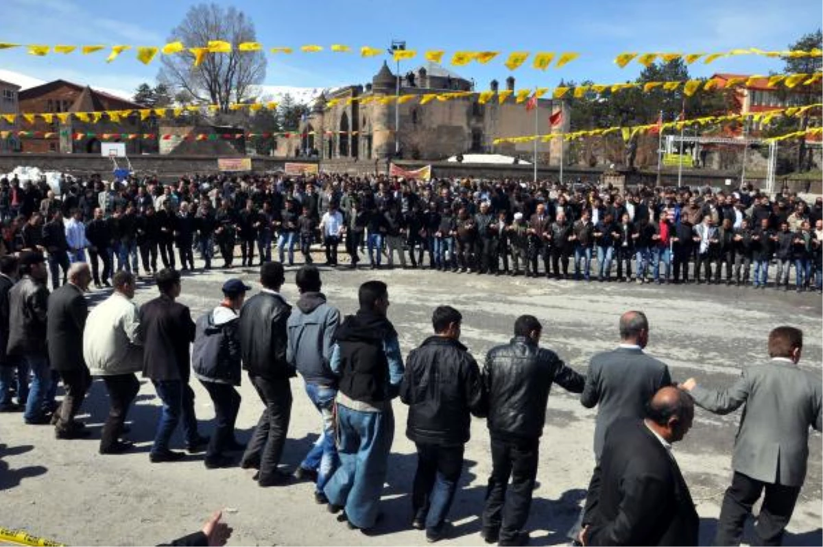 Bitlis ve Erciş\'te Nevruz Kutlaması