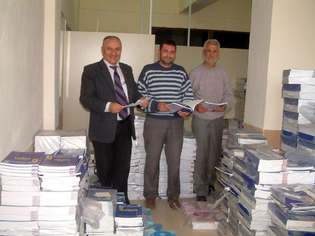 Burhaniye\'den Edremit\'e Kitap Yardımı