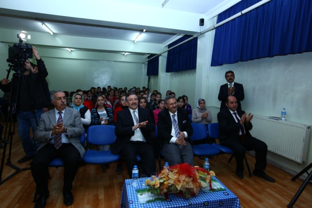Büyükşehir\'den "Mutlu Çocuklar Eğitimli Gelecekler" Projesi