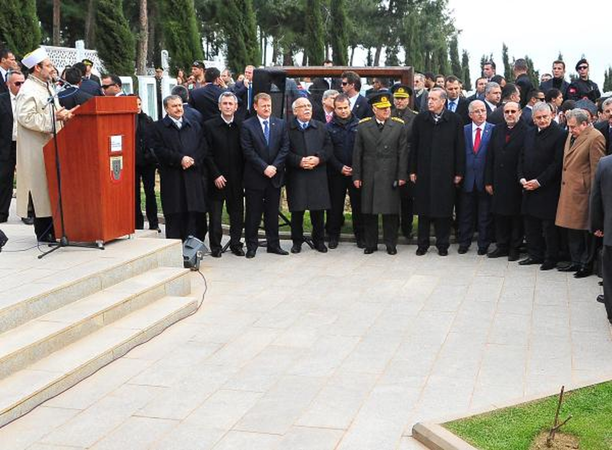 Diyanet İşleri Başkanı Görmez'den Şehitler İçin Dua