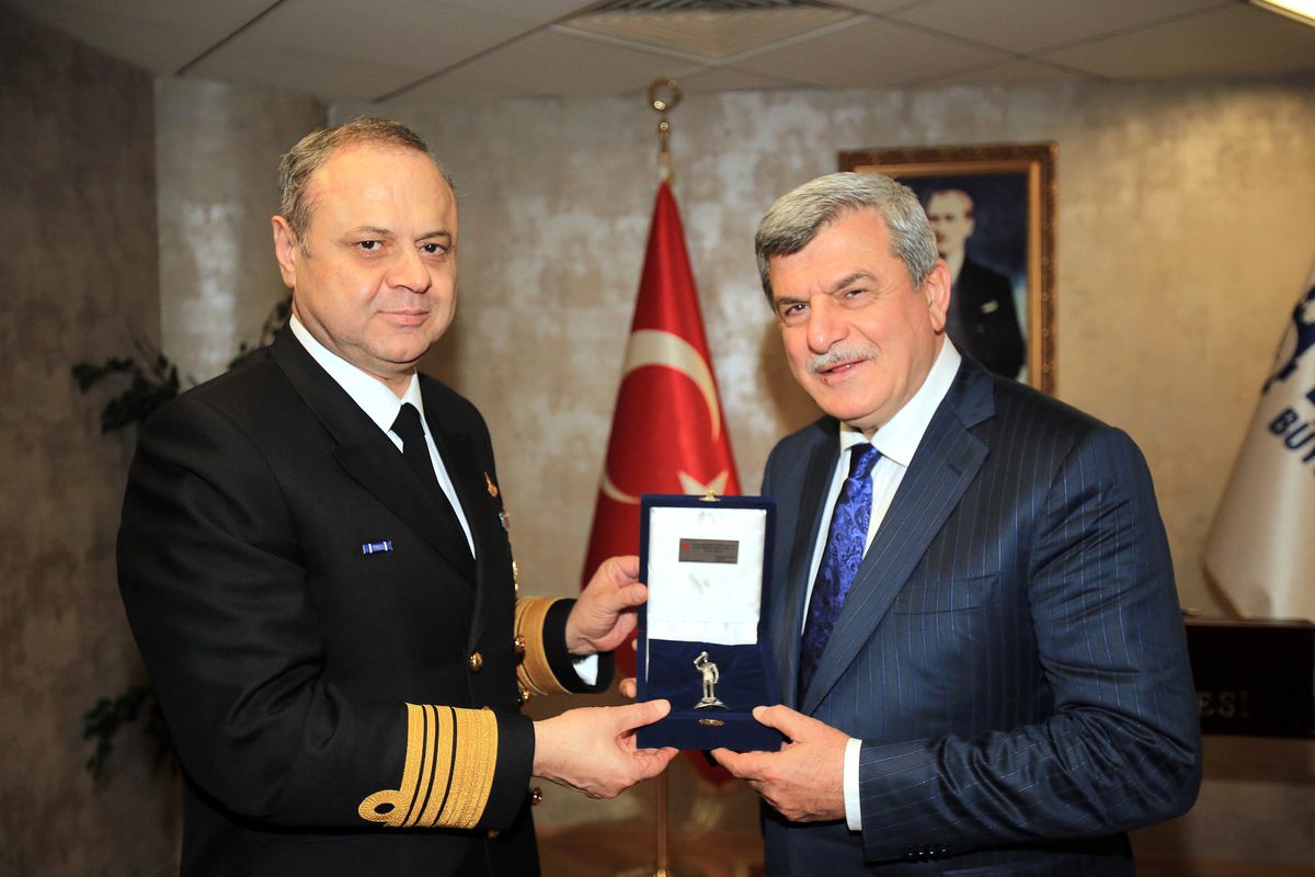 Donanma Komutanı\'ndan Başkan\'a Ziyaret