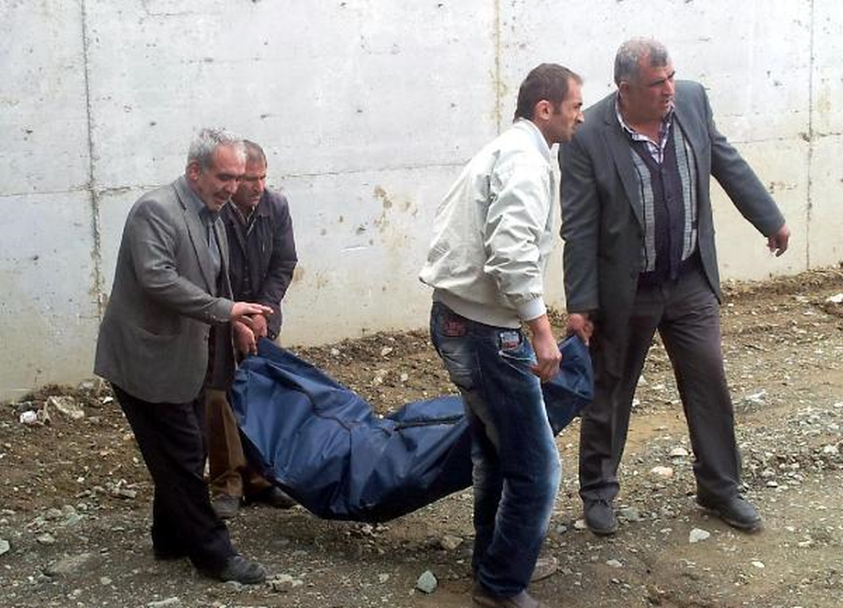 İşçi emeklisi Bıçaklanarak Öldürüldü