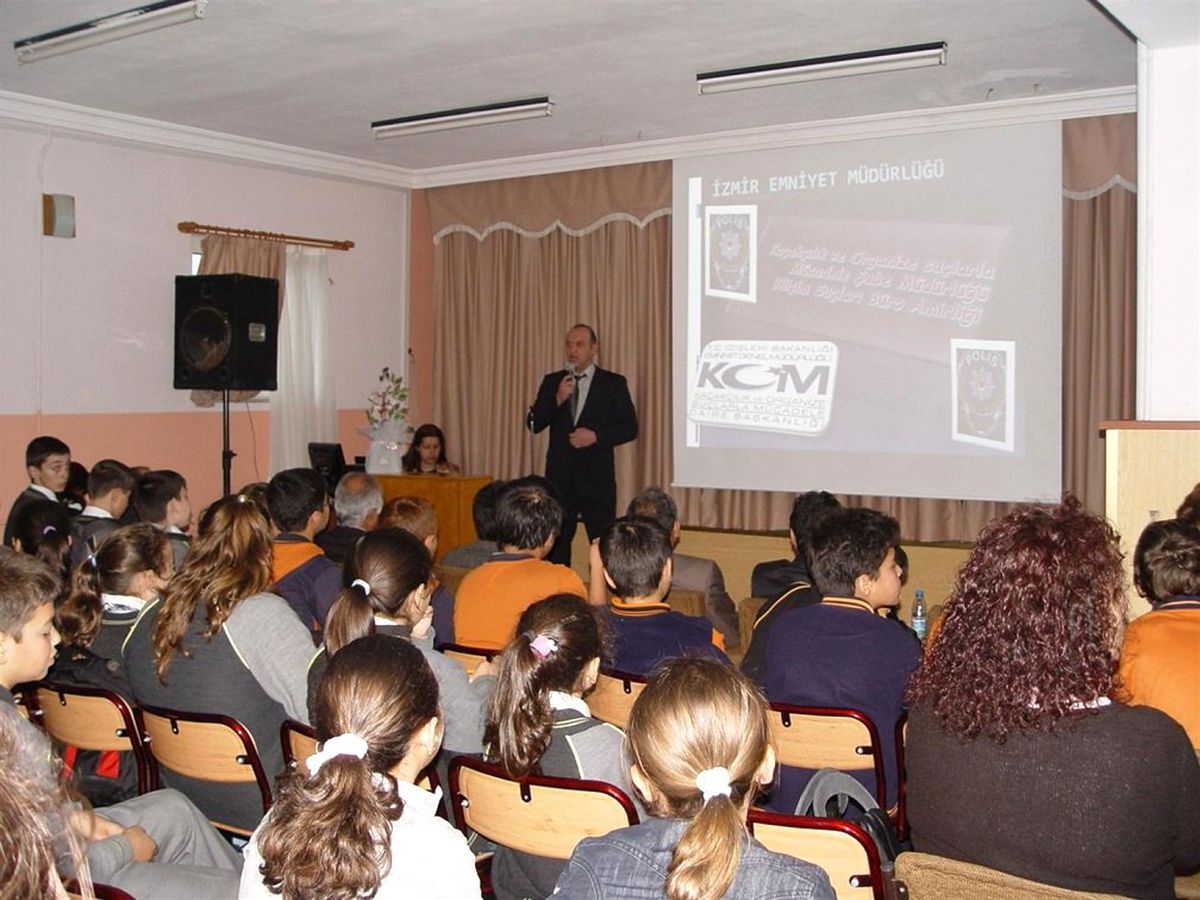 Emniyetten Güvenli İnternet Semineri