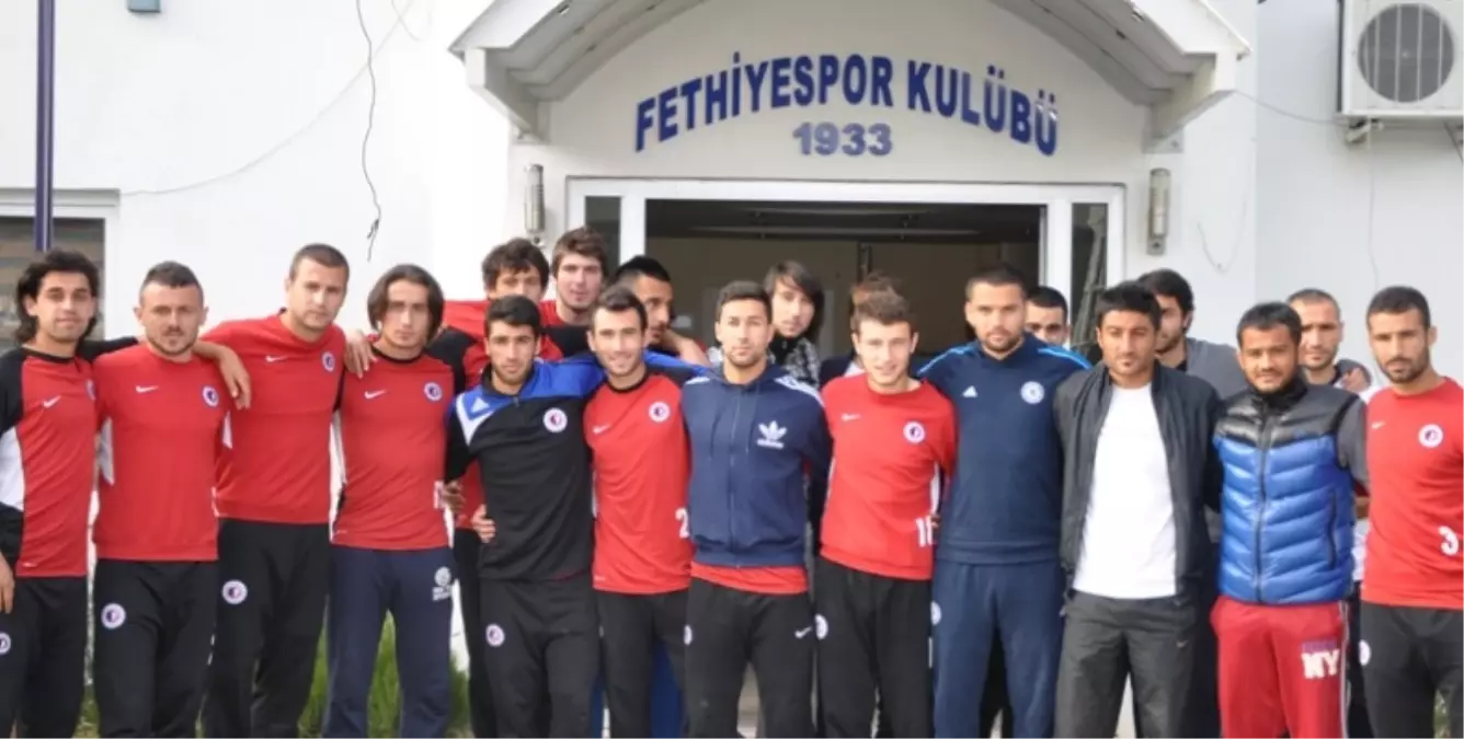 Futbolculardan Şampiyonluk Yemini