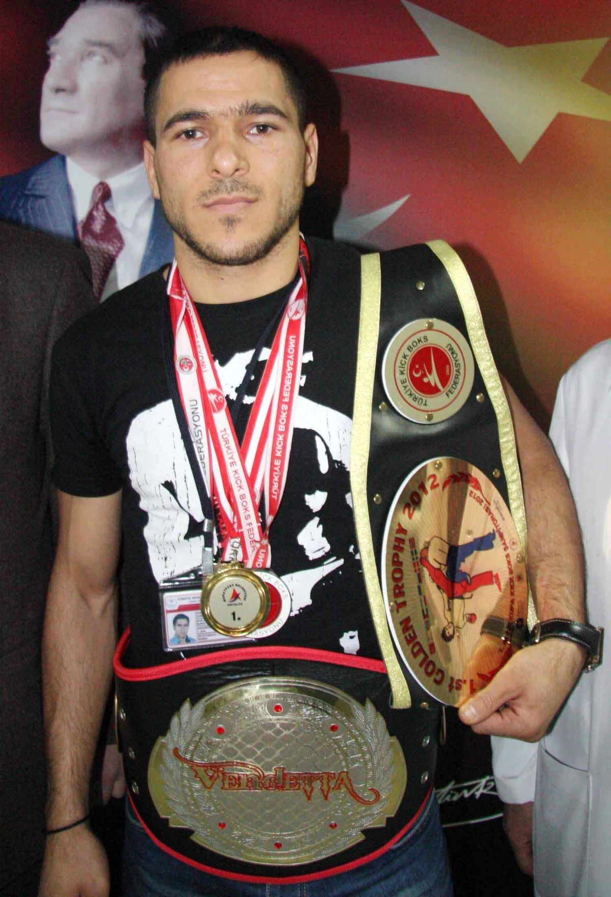 Hastane Personeli Kıck Boks\'ta Dünya Şampiyonu Oldu