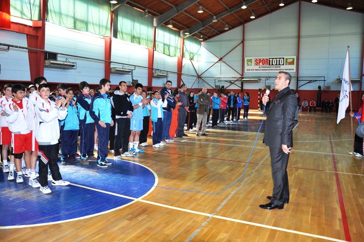 Hentbolun Yıldızları Akçakoca\'ya Akın Etti