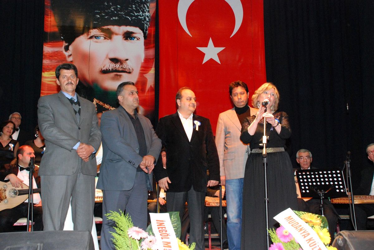 İdealist Demokratlardan Müzik Ziyafeti