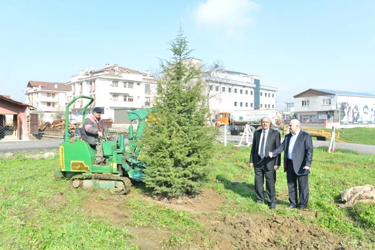 İnegöl Belediyesinden Süleymaniye Mahallesine Semt Sahası