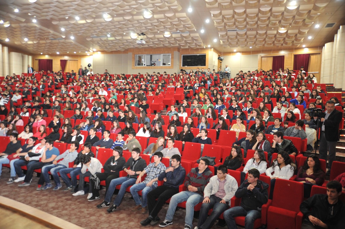 Kepez\'den Öğrencilere Motivasyon Semineri
