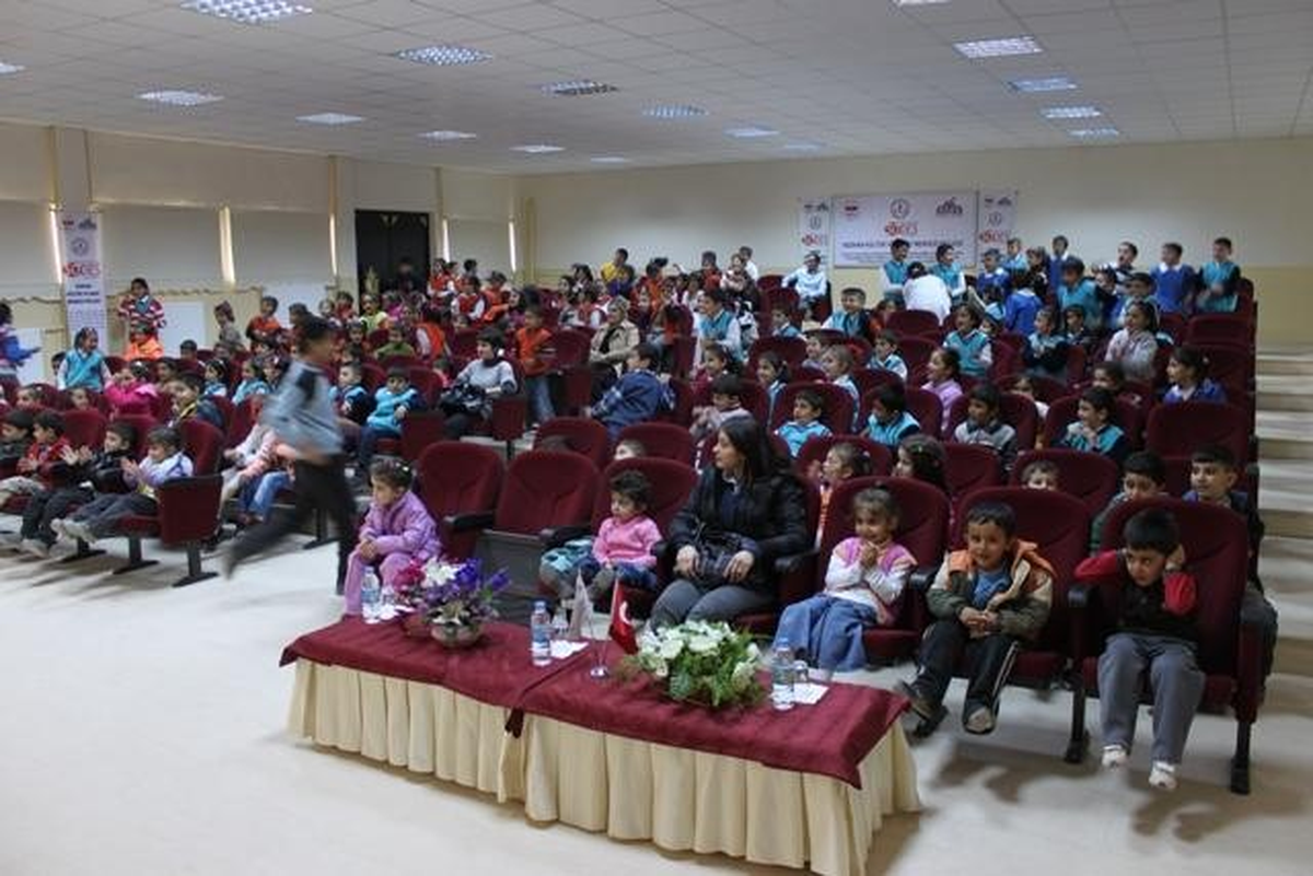 Mikrobistan Çocuk Tiyatrosu İlgi Gördü