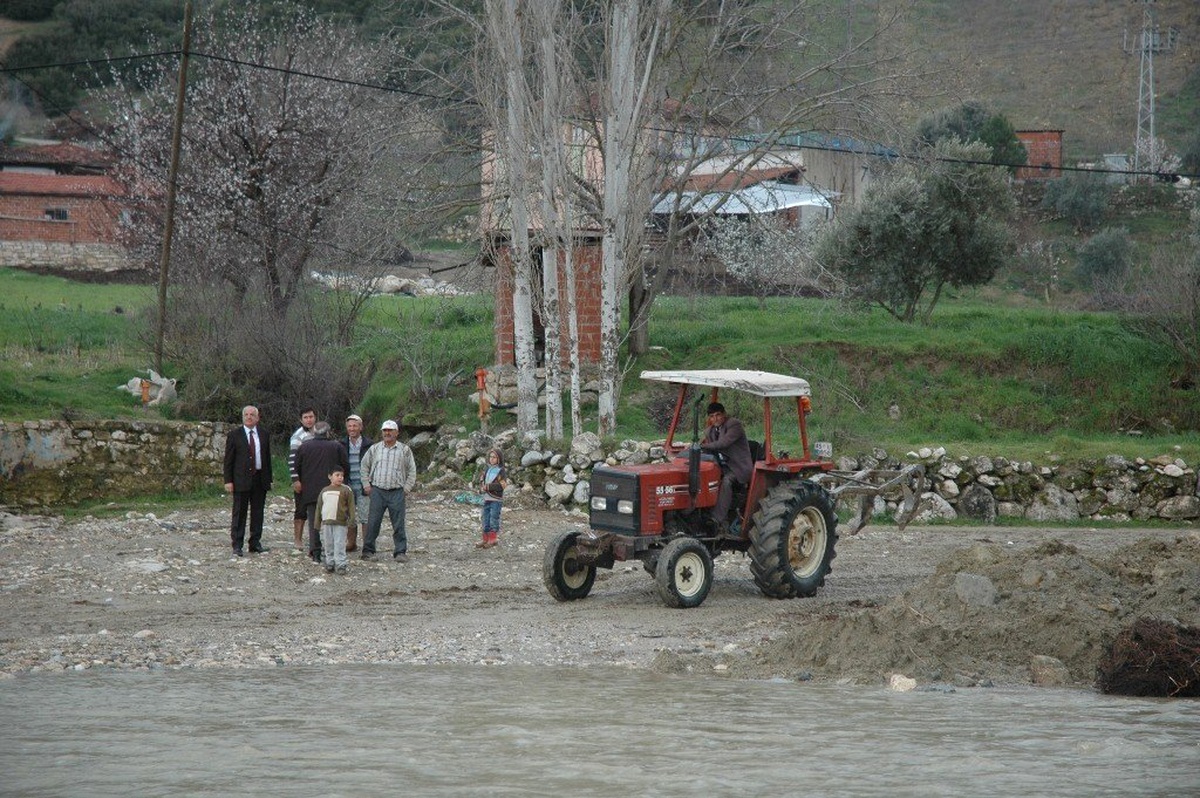 Milletvekili Ören, Selendi\'de Köyleri Ziyaret Etti