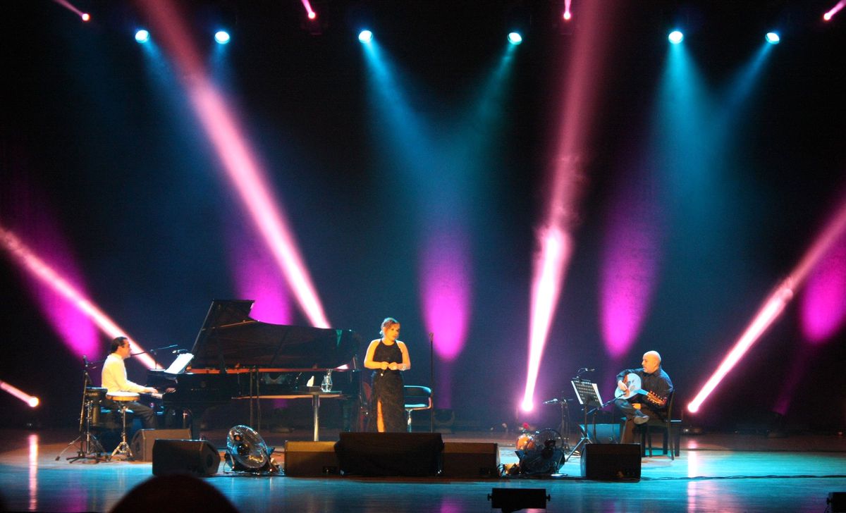 Minik Serçe, Konser Sonrası Çorbacıda Stres Attı