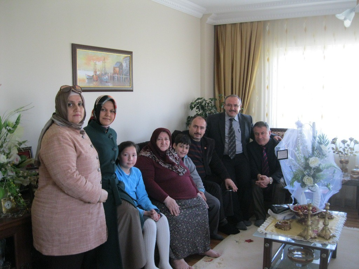 Okullarına İsmini Veren Şehitlerini Unutmadılar