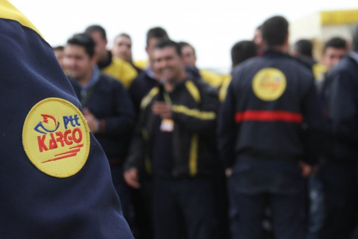 PTT Kargo Çalışanları Süresiz İş Bırakma Eylemi Başlattı