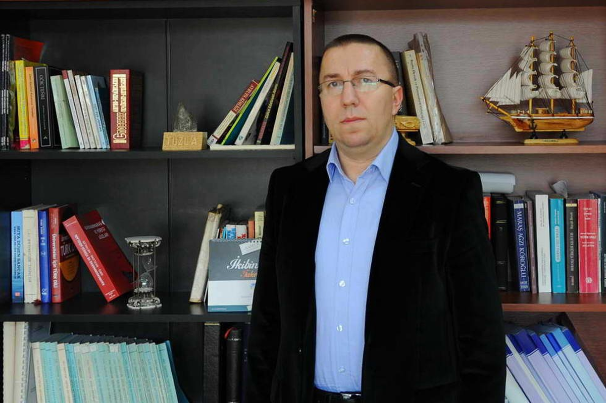Saü\'lü Akademisyenden Balkan Türkoloji Tarihçesi ve Balkan Türkologları Kitabı