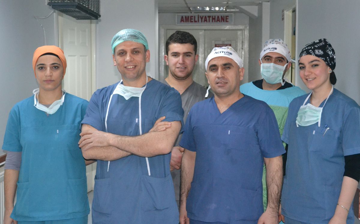 Siirt\'te \'İz Bırakmayan Apandisit\' Ameliyatı Yapıldı