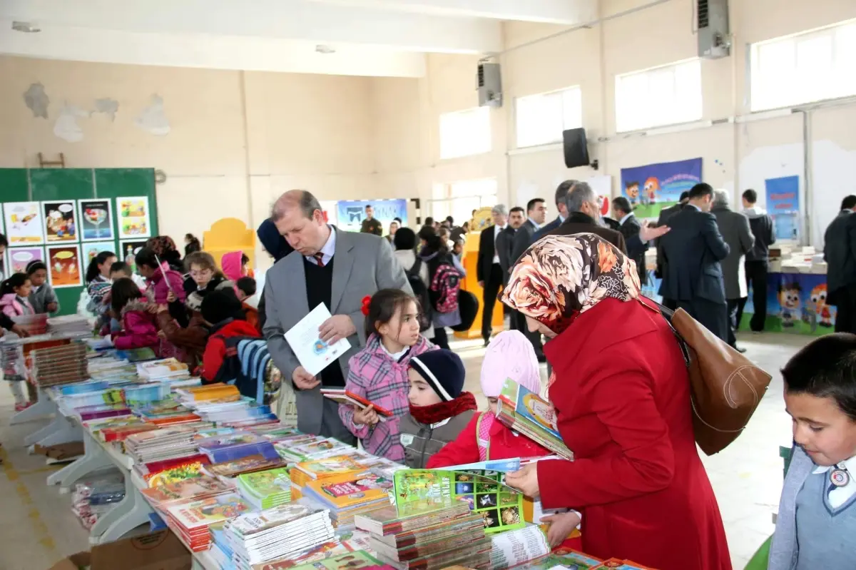 Suşehri\'nde "Kitap Okuma Şenliği"