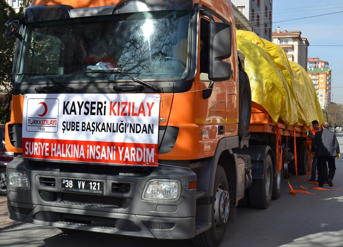 Türk Kızılay\'ı Kayseri Şubesinden Suriyeli Vatandaşlara İnsani Yardım