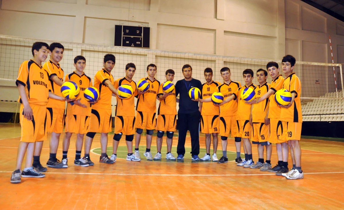 Türkiye\'nin En Genç Voleybol Sporcuları Şırnak\'ta