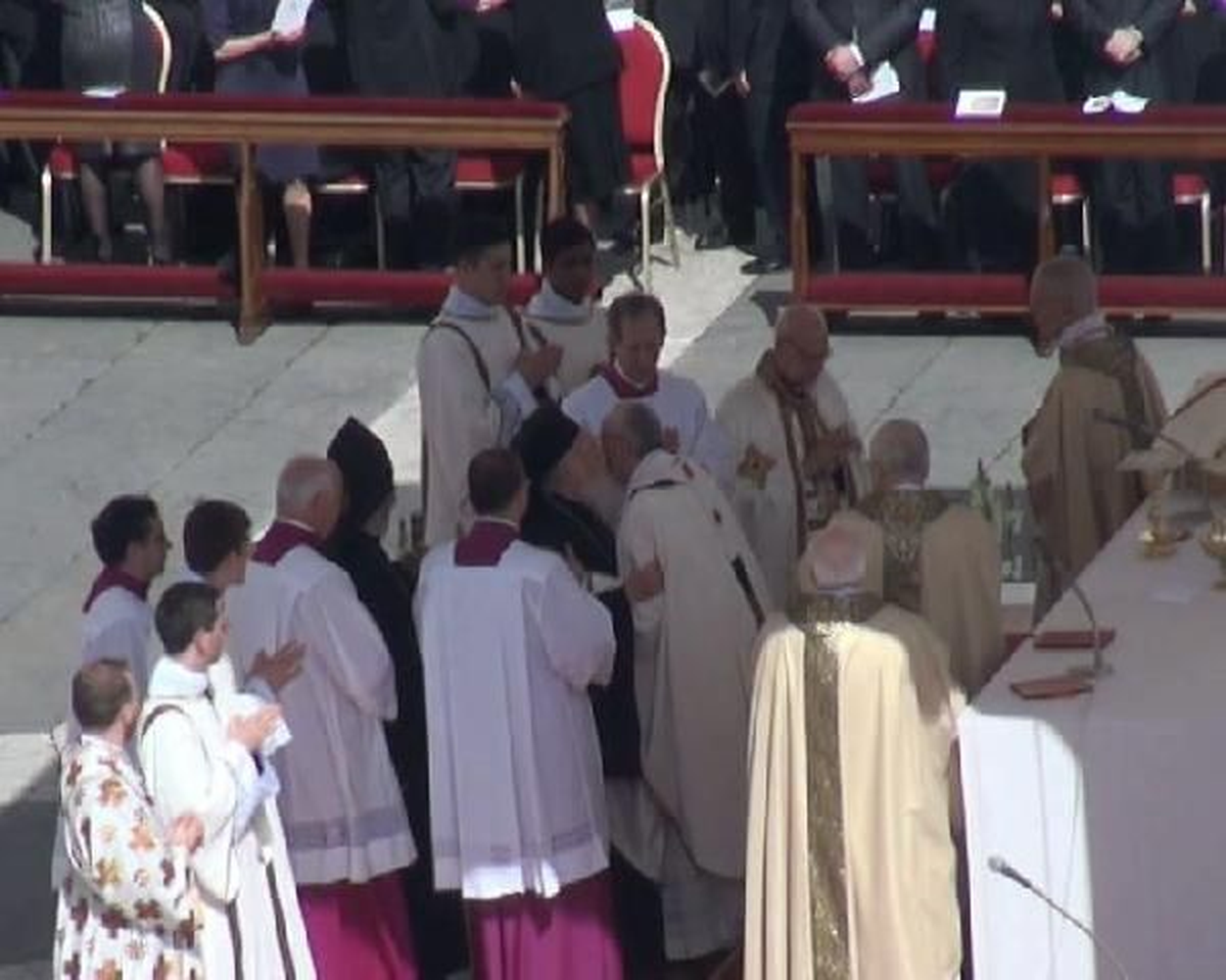 Vatikan\'da Papa Francis\'in Resmi Papalık Ayini