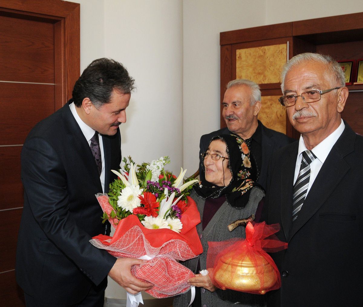 Yaşlılar Haftası\'da Anlamlı Ziyaret