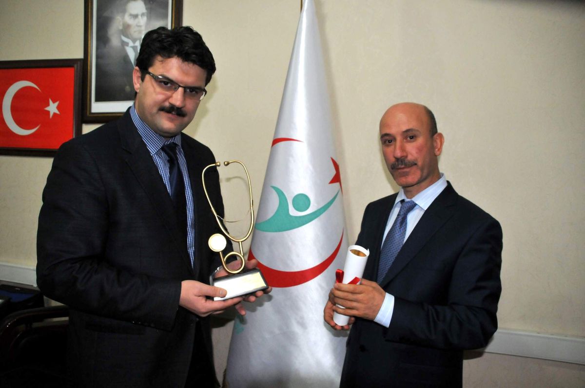 Yılın Doktorundan Müdür Acar\'a Ziyaret