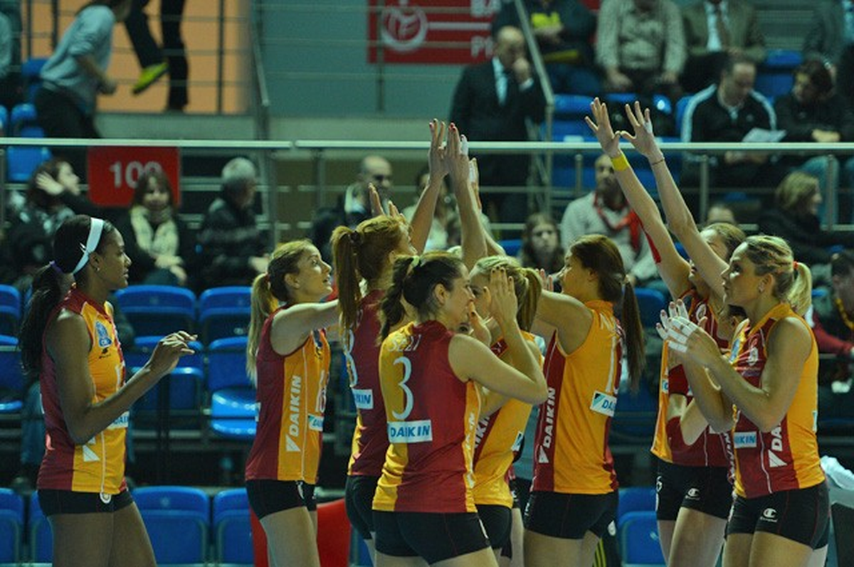Acıbadem Bayanlar Voleybol 1. Ligi